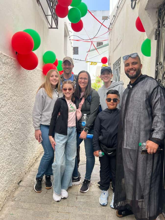 4 Hours Deluxe Guided Tour of Tangier + A tour with camels - Transport, group size, and small surprises