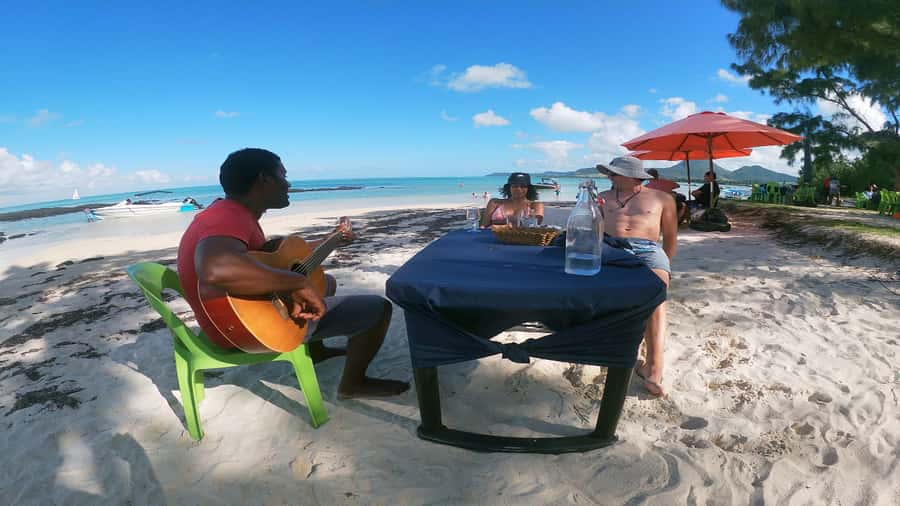 5 Islands Speedboat w/Snorkeling Sea Turtle + Lunch & Drinks - Grand River South East brings a waterfall and monkeys