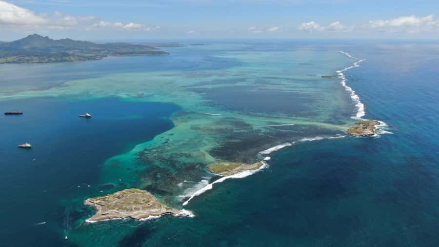 5 Islands Speedboat w/Snorkeling Sea Turtle + Lunch & Drinks - Blue Bay is the day’s main water stop