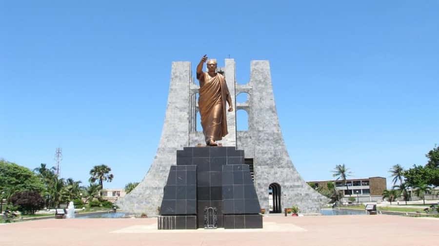 Accra Guided City Tour Experience - Black Star Square and the Atlantic view