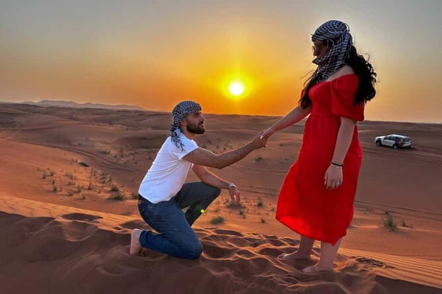 Agadir: Sandboarding Guided Experience & Visit to the Canyon - Learning the basics on a smaller dune