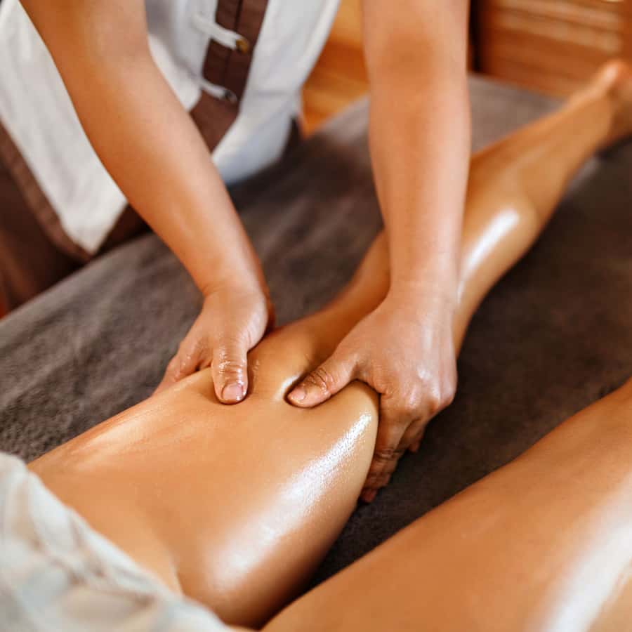 Agadir: Traditional Massage - The massage itself, from feet to shoulders