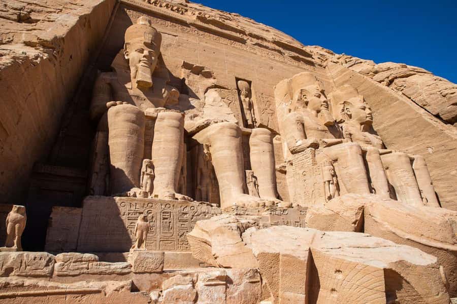 Aswan: Abu Simbel Group Tour with Guide and Entrance Fees - Why Abu Simbel deserves the long ride from Aswan