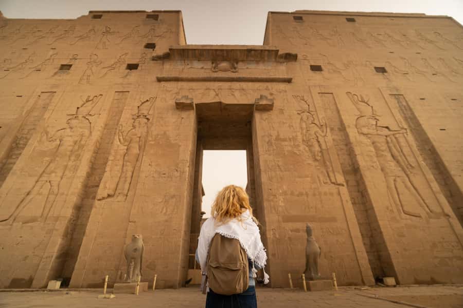 Aswan: Edfu and Kom Ombo Day Tour with Luxor Transfer - What the private ride feels like