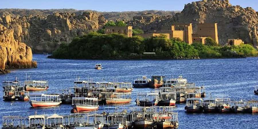 Aswan: High Dam, Unfinished Obelisk, Philae & Nubian Village - Taking the boat to Nubian Village