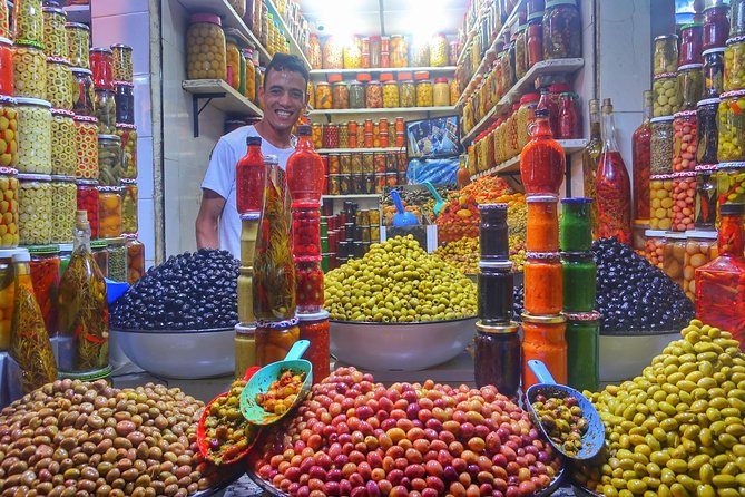 Authentic Moroccan Food Tour in Marrakech with Dinner - The herbalist stop: useful pause or sales pitch?
