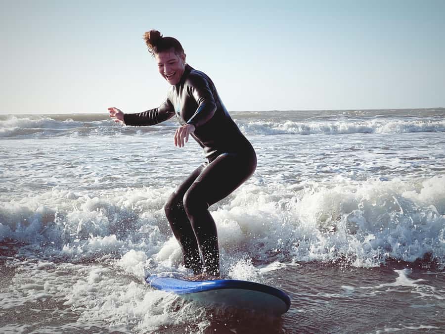 Beginners friendly surf in nice spots - Key points