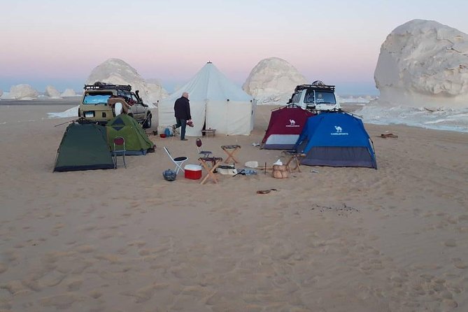 Black and White Desert Tour 2 Days 1 Night - Practical details that matter