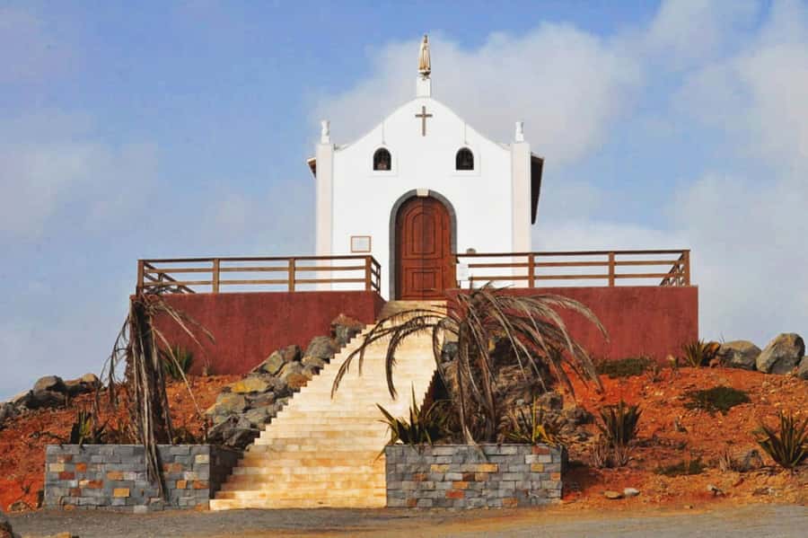 Boa Vista Island: Northwest & Deserto de Viana 4x4 Adventure - Guide quality and group choices