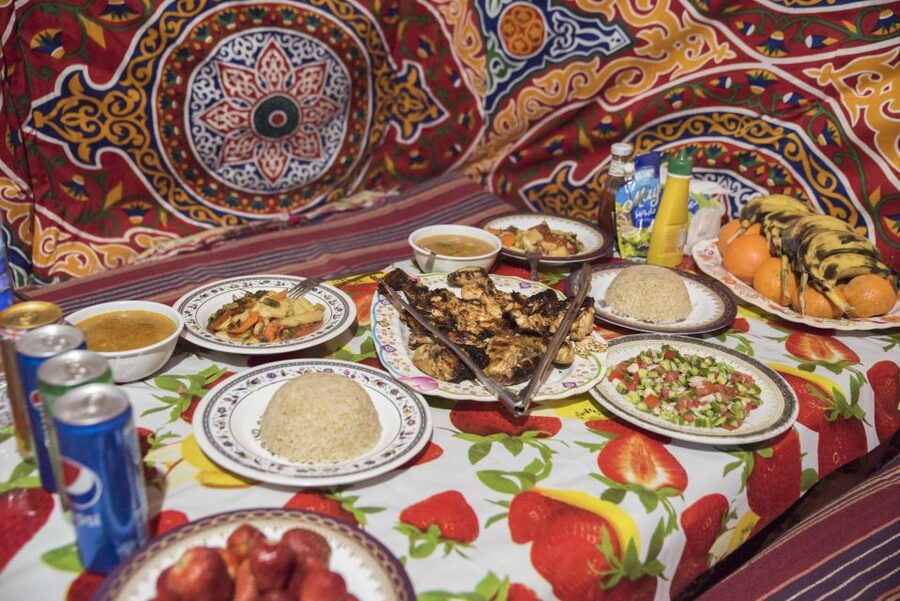 Cairo: 2-Day Bahariya Oasis Camp and Desert Tour - Campfire dinner and a cold night outdoors