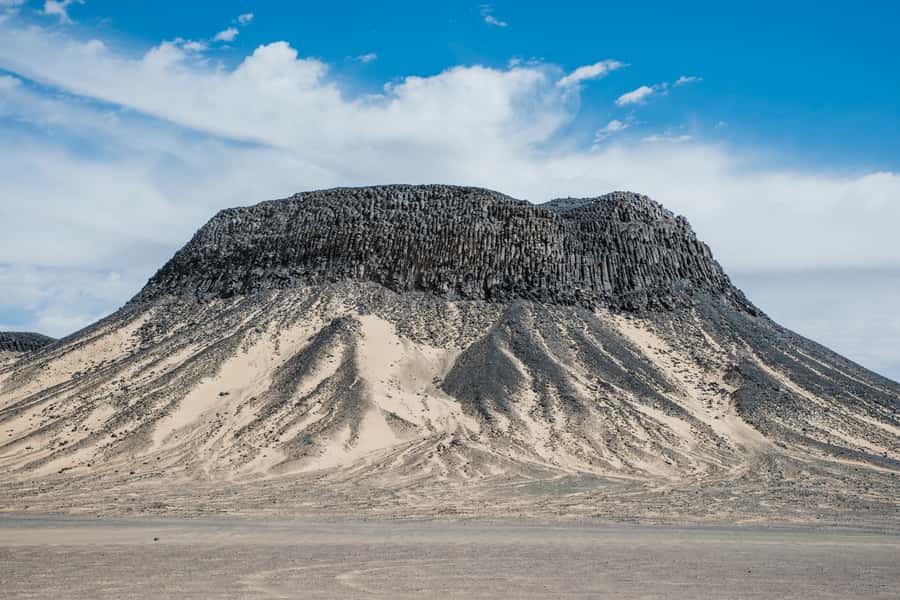 Cairo: 2-Day Bahariya Oasis Camp and Desert Tour - Sunrise, English Mountain, and Bawiti