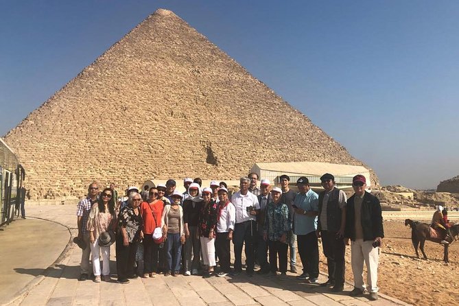 Cairo 8 Hour Private Tour of Pyramids, Egyptian Museum and Bazaar - Key points at a glance