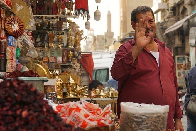 Cairo 8 Hour Private Tour of Pyramids, Egyptian Museum and Bazaar - The guide can make or break the day