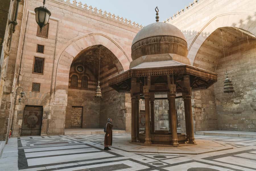 Cairo: All-Inclusive Coptic & Islamic Cairo Tour with Lunch - What to expect from the private guide