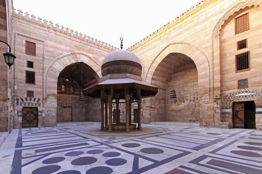 Cairo: All-Inclusive Coptic & Islamic Cairo Tour with Lunch - Lunch and the real value of the $40 price