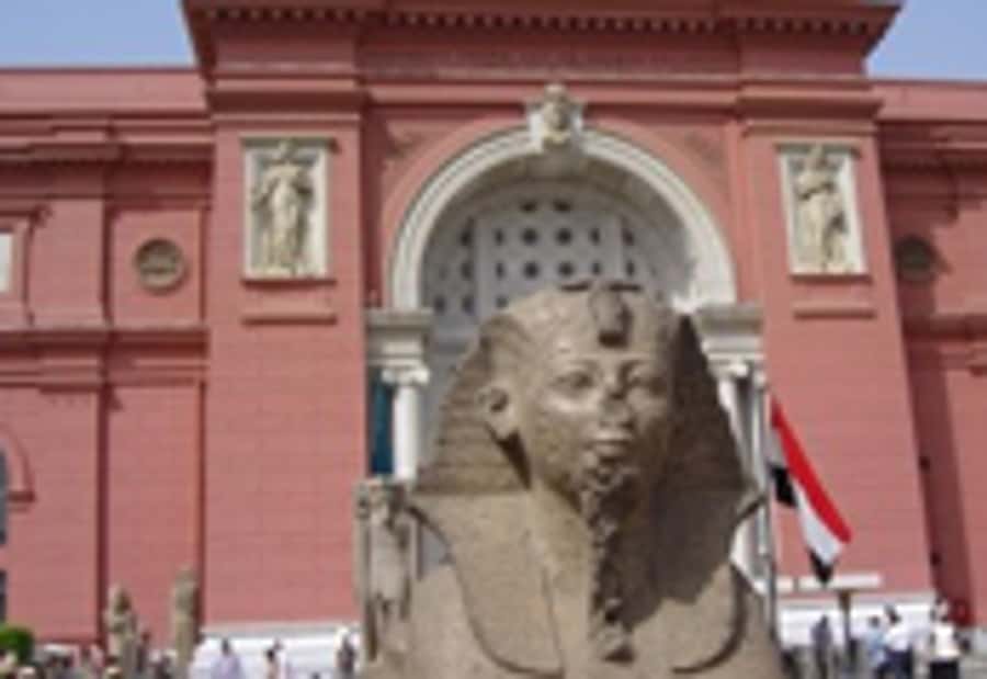 Cairo: Egyptian Museum 4-Hour Private Tour with Transfer - Old, Middle, and New Kingdom collections