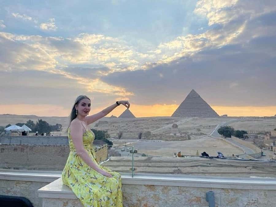 Cairo: Giza Pyramids, Sakkara & Dahshur All-Inclusive Tour - Giza’s three pyramids and the Great Sphinx