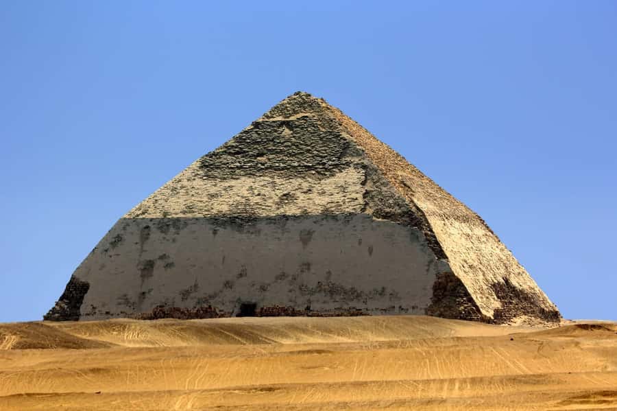 Cairo: Memphis, Sakkara and Dahshur Pyramids Day Tour - The Red Pyramid and a quieter view of Egypt