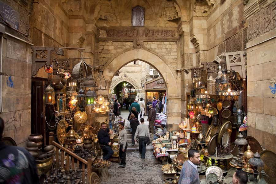 Cairo: Private Pyramids, Museum & Bazaar Tour with Lunch - Languages, timing, and who should book
