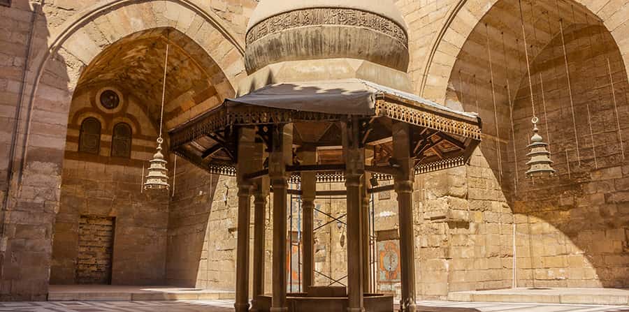 Cairo: Salah El Din Citadel and Old Cairo Bazar Guided Tour - The guides are a major part of the experience