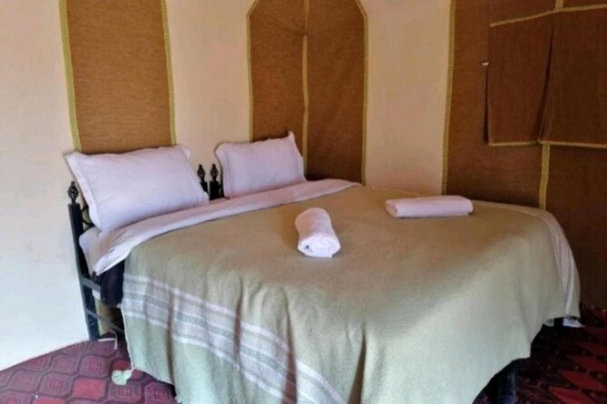 Camel Trekking & 1 Night in Merzouga Desert Camp - Private groups and a simple meeting plan