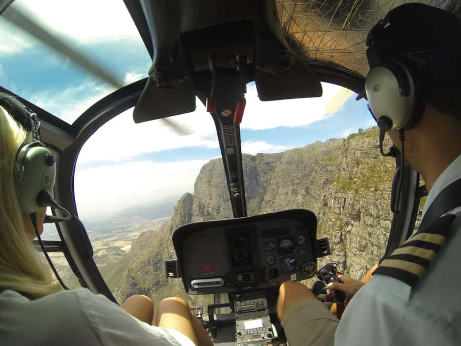 Cape Town: 2 Oceans Helicopter Flight with Boat Tour Ticket - The 25-Minute Route Around Table Mountain