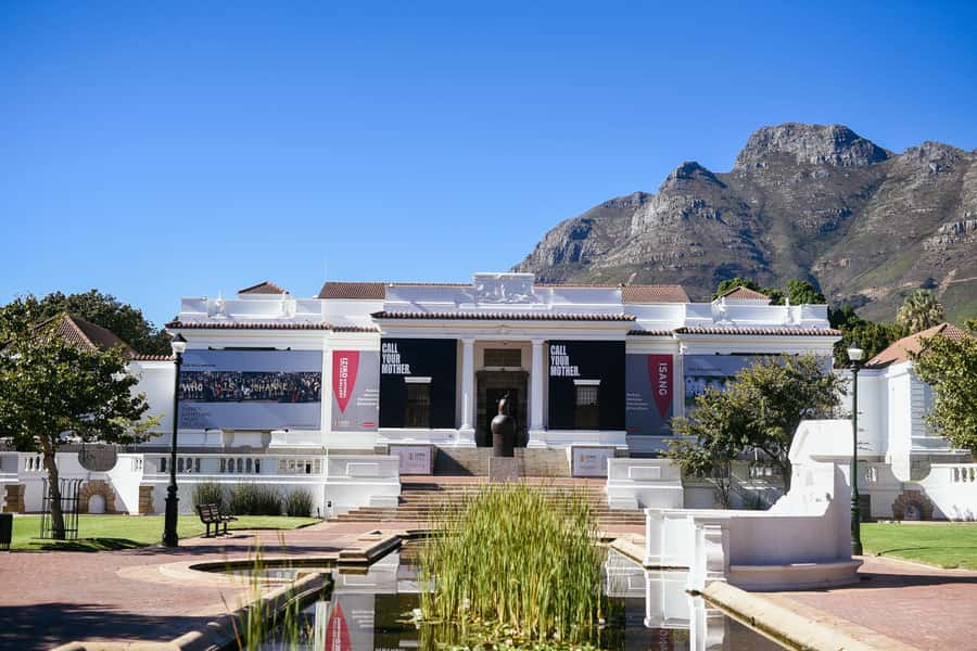 Cape Town: Art, Culture & History Walking Tour - The Slave Lodge and the weight of the past