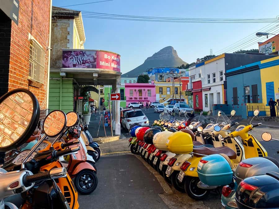 Cape Town: Art, Culture & History Walking Tour - Wale Street and the story behind the street names