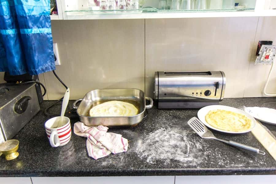 Cape Town: Bo-Kapp Walking Tour and Malay Cooking Class - The spice shop is more than a shopping stop