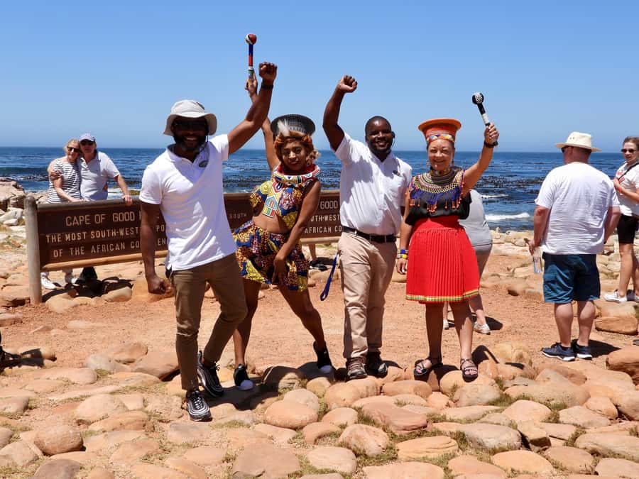 Cape Town: Cape of Good Hope & Penguins Day Tour with Pickup - Bo-Kaap and Hout Bay: color, boats, and seals