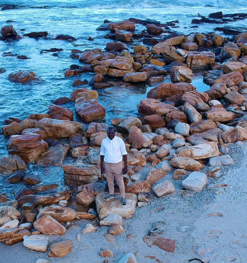Cape Town: Cape of Good Hope & Penguins Full-Day Guided Tour - Camps Bay and Maiden’s Cove start the views