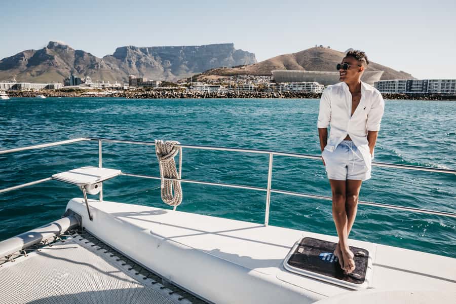 Cape Town: Coastal Cruise & 2-Course Lunch Combo - Lunch at City Grill or Raj