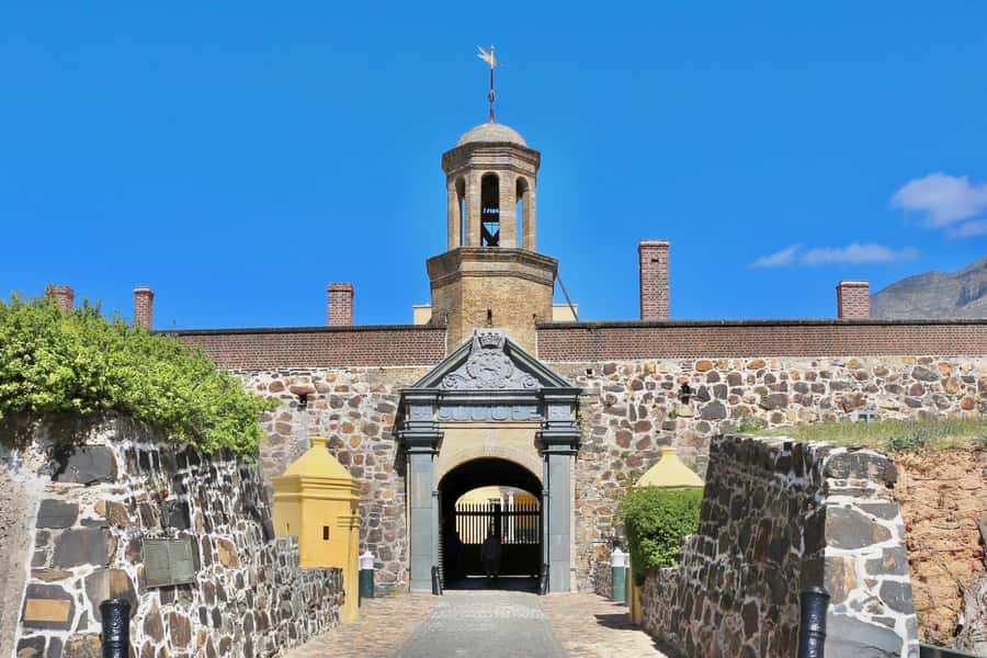 Cape Town: Guided Half-Day City Tour with Table Mountain - What the four-hour schedule feels like