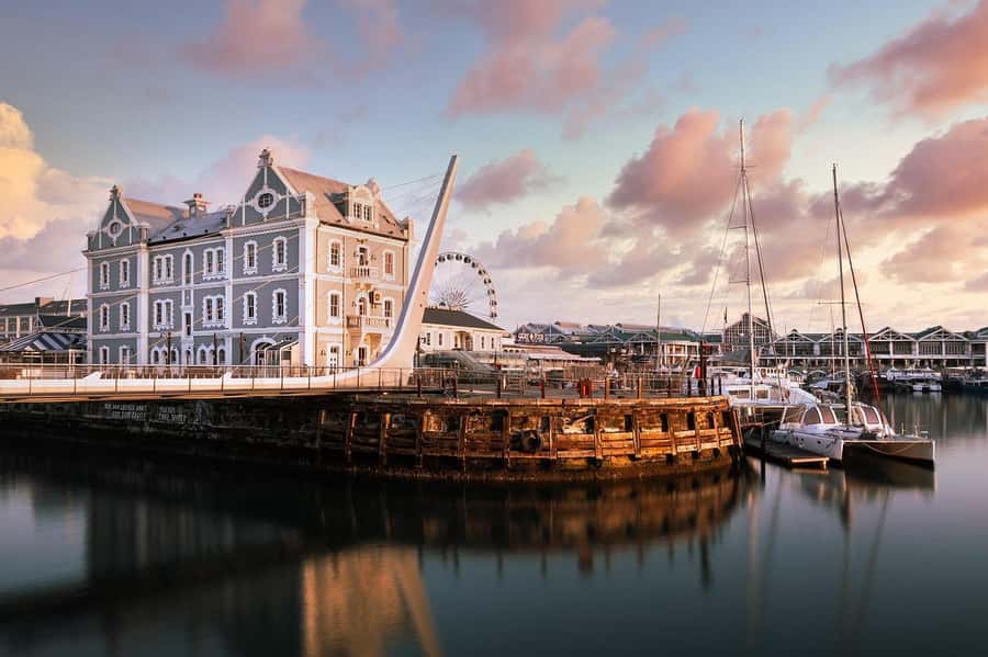 Cape Town: Guided Half-Day City Tour with Table Mountain - Company’s Garden and the city’s central landmarks