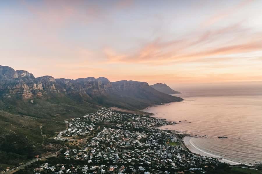 Cape Town: Guided Lion's Head Hike at Sunrise or Sunset - The first climb: city views and fynbos