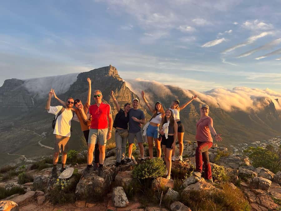 Cape Town: Lion's Head Sunrise or Sunset Guided Hike - The guides make the difficult parts manageable