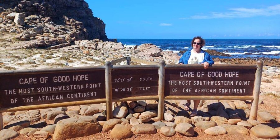 Cape Town: Penguins and Cape of Good Hope Sunset Tour - Guides, vehicles, and the pace of the day