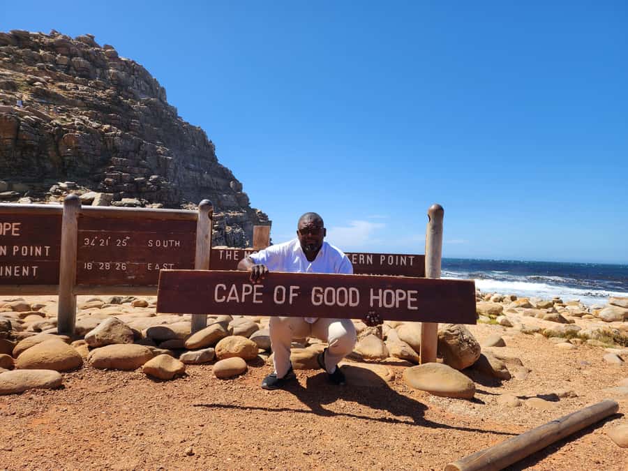 Cape Town: Peninsula, Penguins & Cape of Good Hope Day Tour - Simon’s Town gives you a useful break