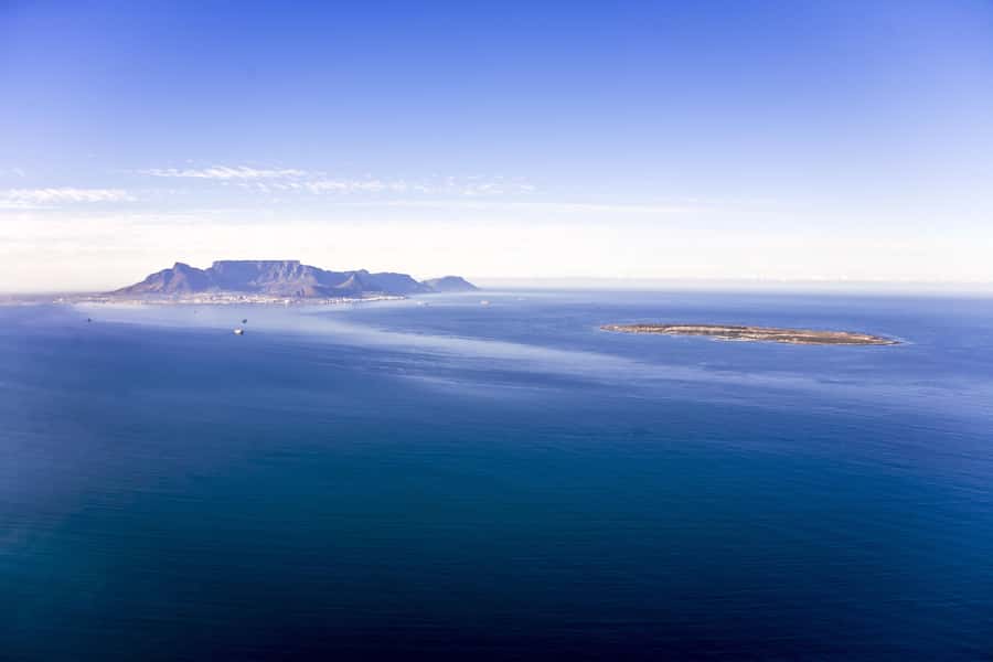 Cape Town: Robben Island Ferry Ticket and Townships Tour - Hostels, homes and the human scale of apartheid