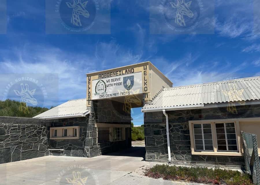 Cape Town: Robben Island Ferry with Prison Ticket and Tour - Free time, exhibits, and the return ferry