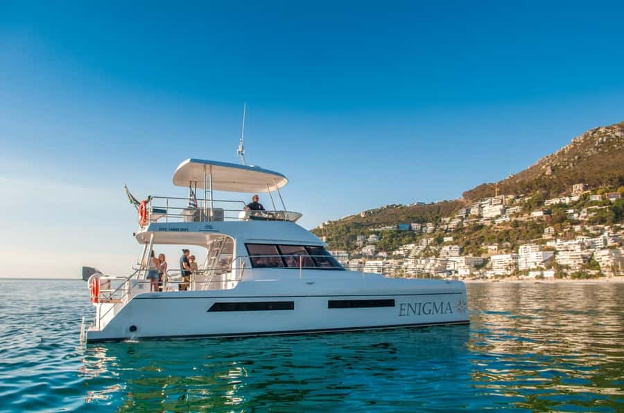 Cape Town: Scenic 1-Hour Coastal Catamaran Cruise - From the Waterfront toward Green Point Lighthouse