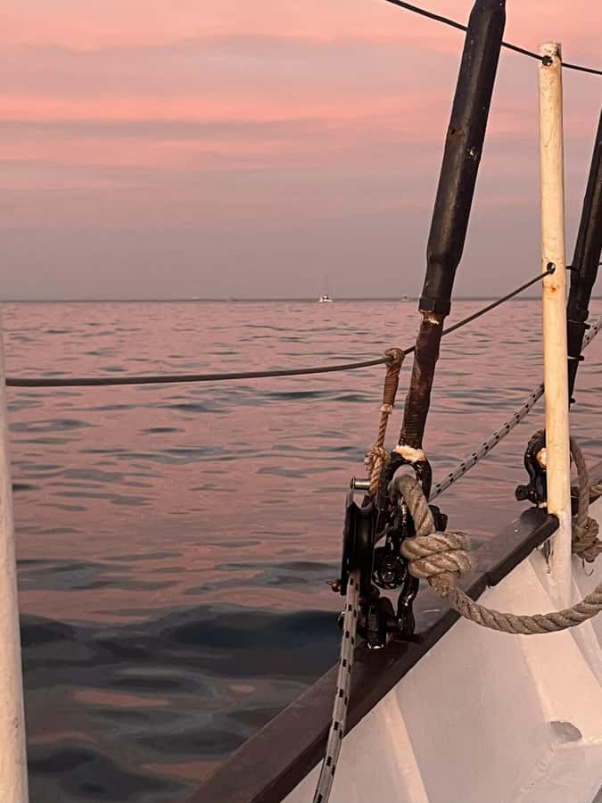Cape Town: Sunset Cruise from V&A Waterfront with Bubbly - Granger Bay beneath Table Mountain