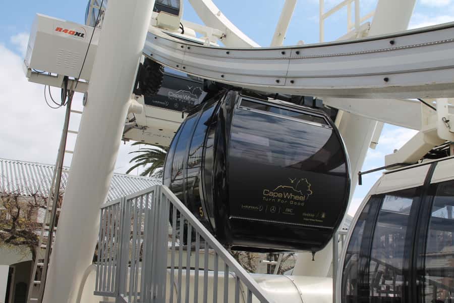 Cape Town: The Cape Wheel Ticket - What the cabin ride feels like