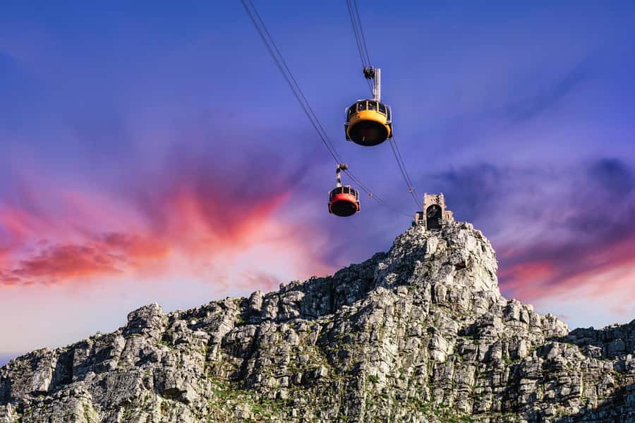 Cape Town Tour: Table Mountain, Penguins & Cape Point+Pickup - Key points at a glance