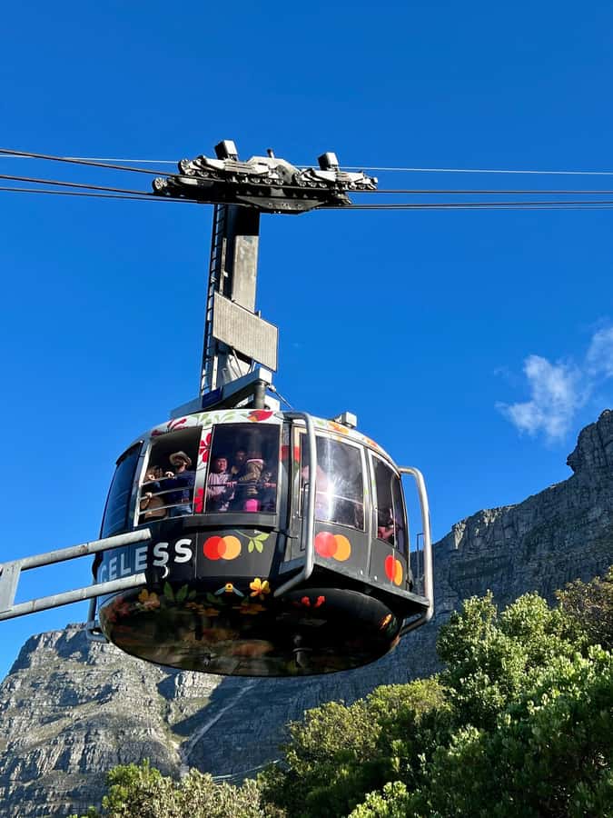 Cape Town Tour: Table Mountain, Penguins & Cape Point+Pickup - Bo-Kaap gives the day a cultural start