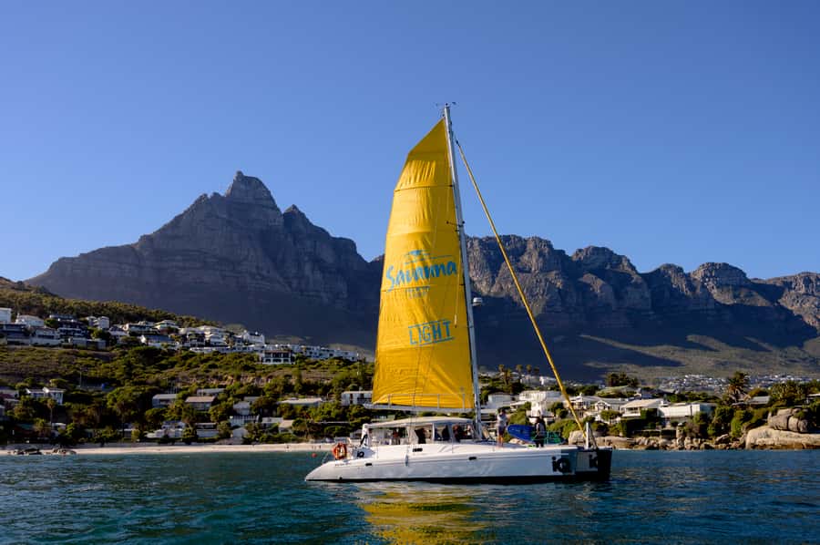 Cape Town: V&A Waterfront Gin Voyage Cruise - Boarding the catamaran and choosing your seat
