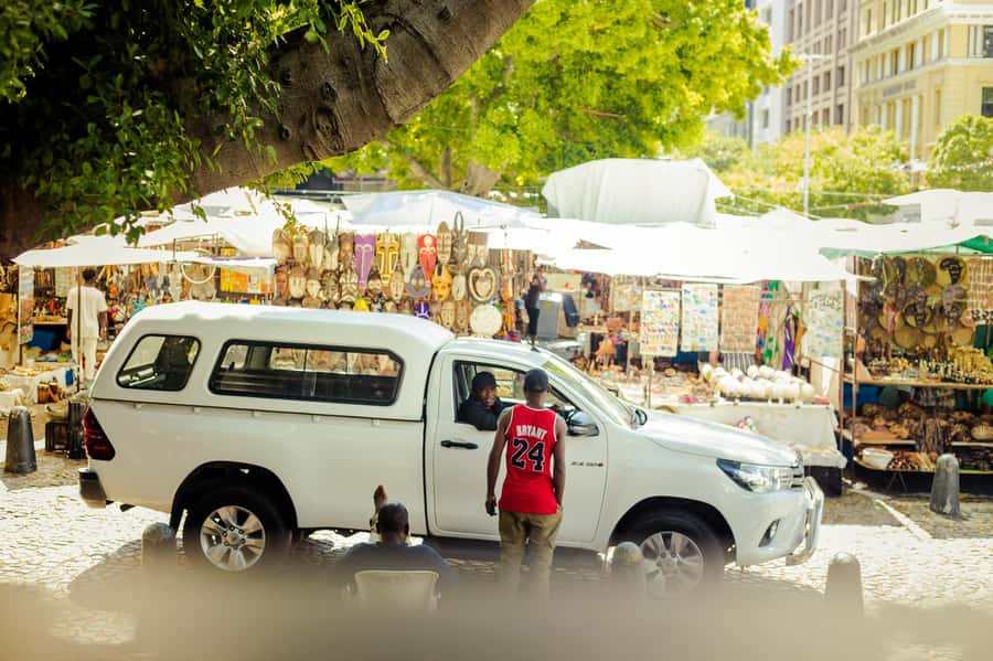 Cape Town Walking Tour: Bo-Kaap & City Highlights - Bo-Kaap, color, culture, and the final photographs