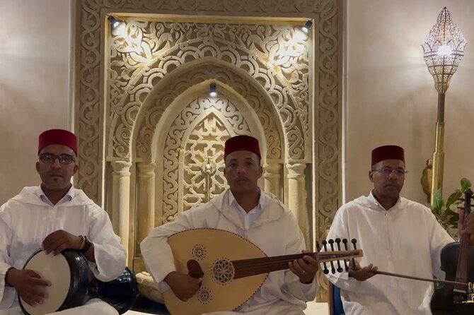 Casablanca City Night Tour and Traditional Moroccan Dinner - Mohammed V Square and the city center