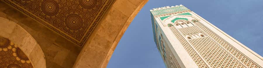 Casablanca Cultural Tour: Medina, Views & Local Delights - Sacred Heart Cathedral and Arab League Park