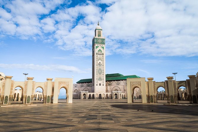 Casablanca: Hassan II Mosque & City Highlights Tour - Casablanca in a vehicle, with a guide who fills the gaps
